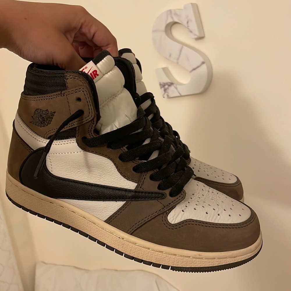 Sneakers High
